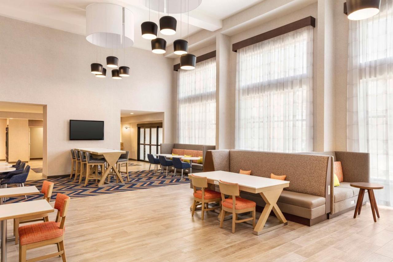 Hampton Inn & Suites Валпарайсо Екстериор снимка